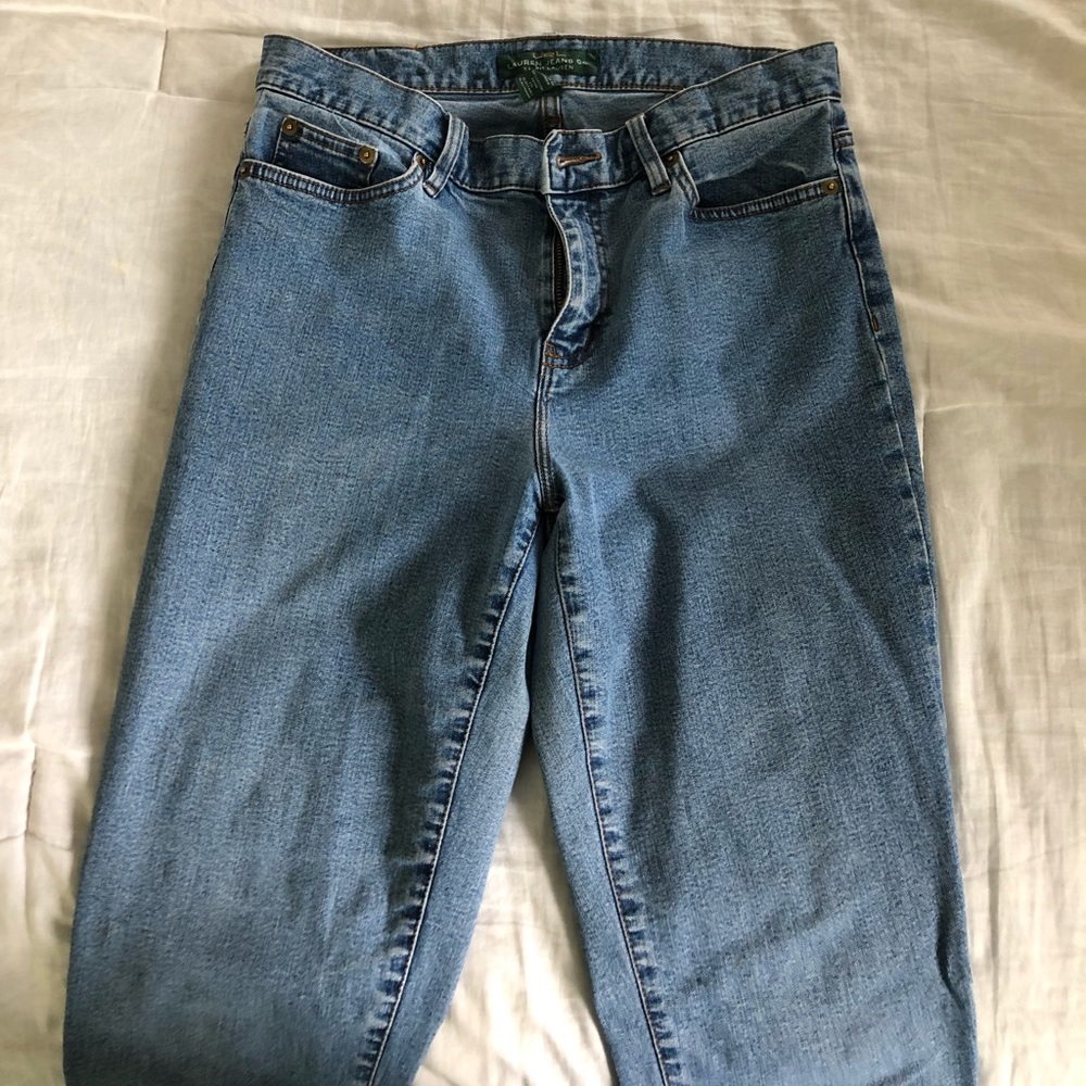mid-rise medium wash straight leg jeans